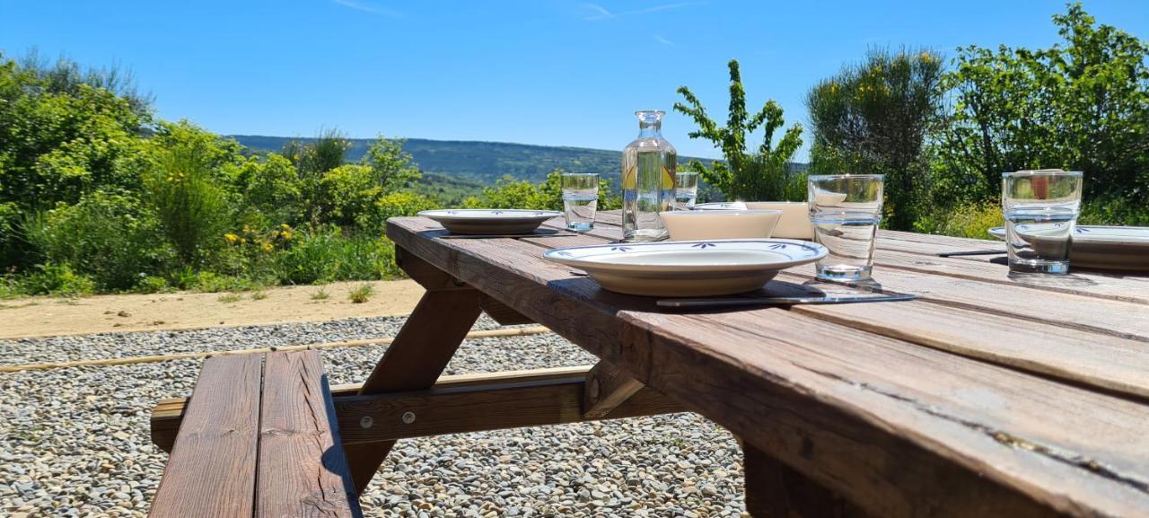 Viens Hebergements Insolites - Detente En Luberon מראה חיצוני תמונה
