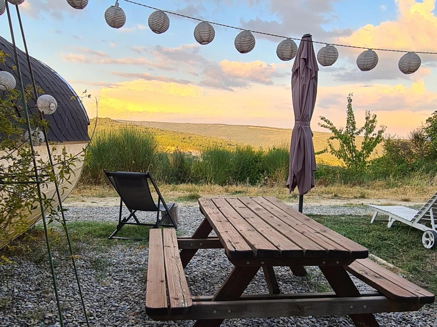 Viens Hebergements Insolites - Detente En Luberon חדר תמונה